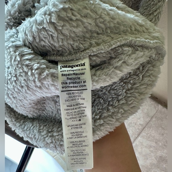 NWT Patagonia Women's Los Gatos 1/4-Zip Fleece Jacket Salt Grey - Size L - Picture 7 of 7